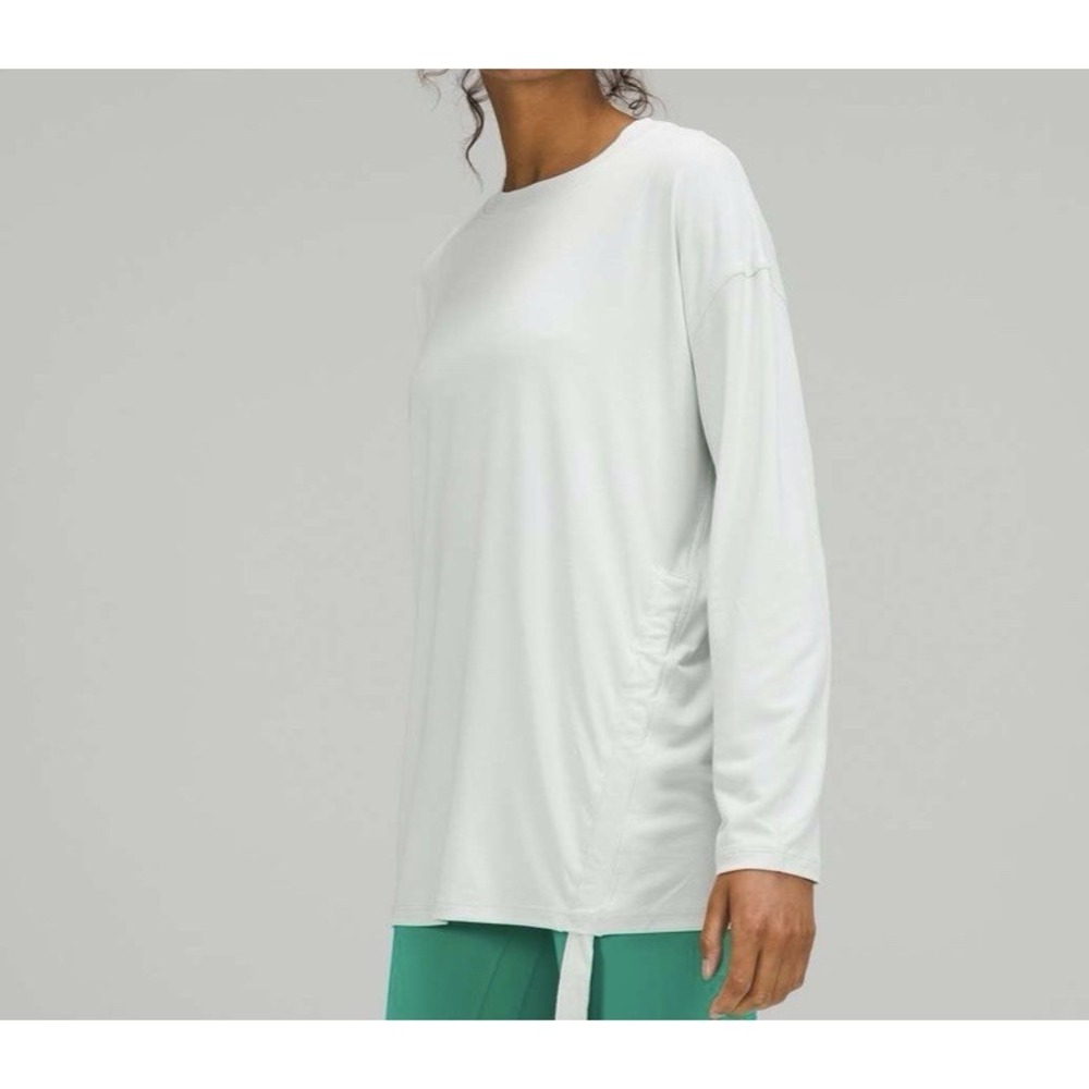 Lululemon Women's Side Cinch Long Sleeve Crewneck Shirt Top Size 6 Modal Stretch